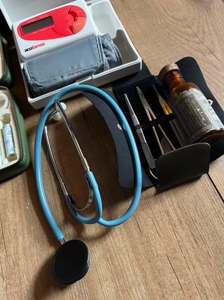 Maletin medico antiguo de piel