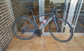 Bicicleta de carretera en perfecto estado