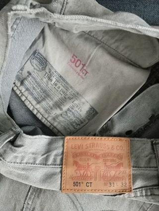 Pantalones Levis como nuevos