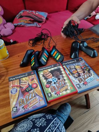 Tres juegos de PlayStation 2 con 8mandos