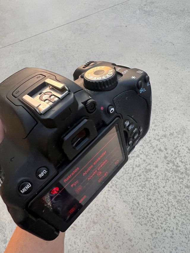 Camara fotos canon 650D EOS