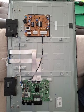 LG SmartTV 49UH661V LEER