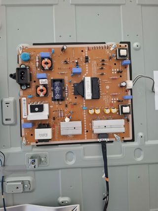 LG SmartTV 49UH661V LEER