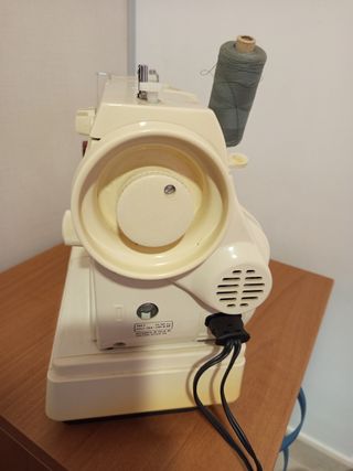 Macchina da cucire 