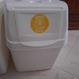 Cubos de basura y reciclaje 20 litros cada uno