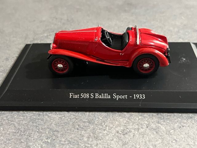 Modellino die cast Fiat 508
