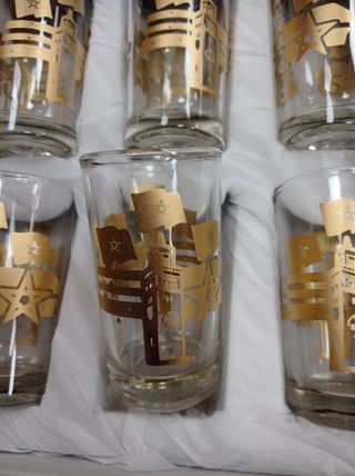 Vasos con bandera marroquí