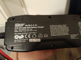 Carica batteria auto e moto