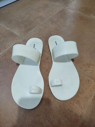 Sandalias verano blancas