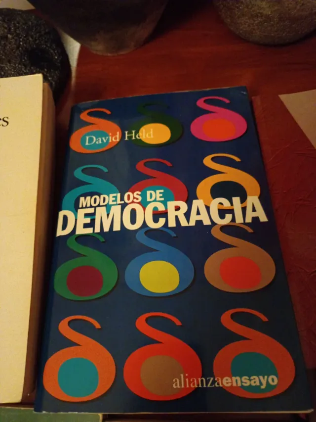 Ciencia política, sociología, economía..