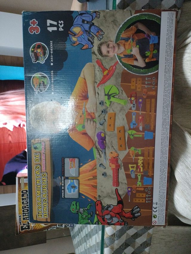 Caja herramientas de dinosaurios 17 piez