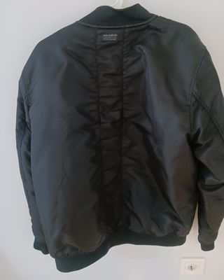 Bomber negra Pull & Bear