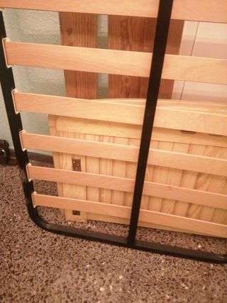 Cama de 90 nueva madera maciza muy bonita
