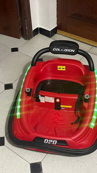 Coche de choque niños