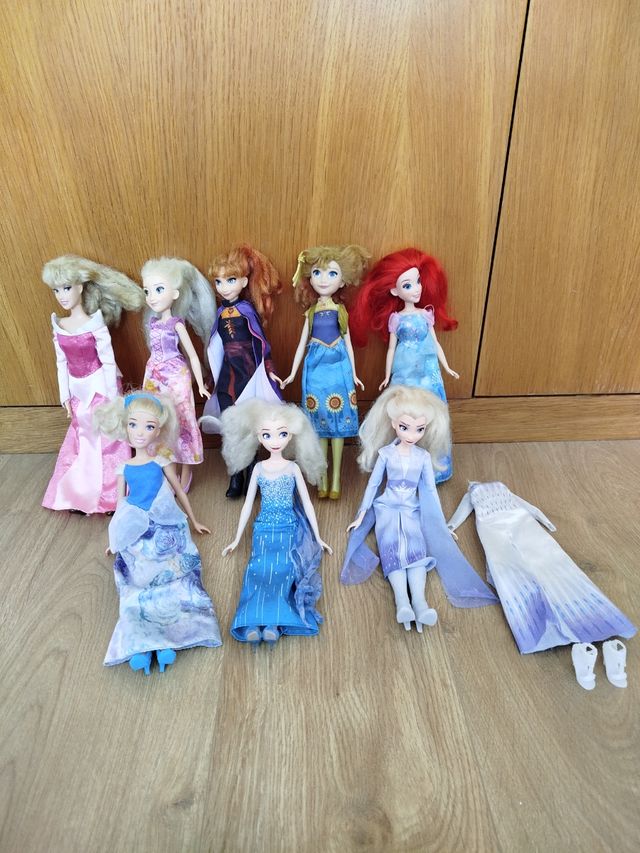 Bonecas oficiais Disney