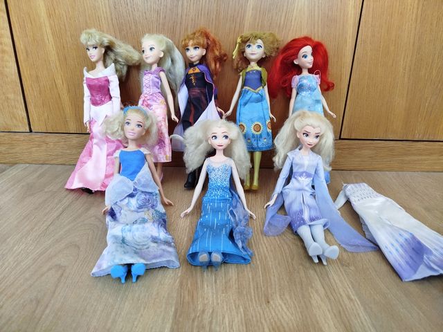 Bonecas oficiais Disney