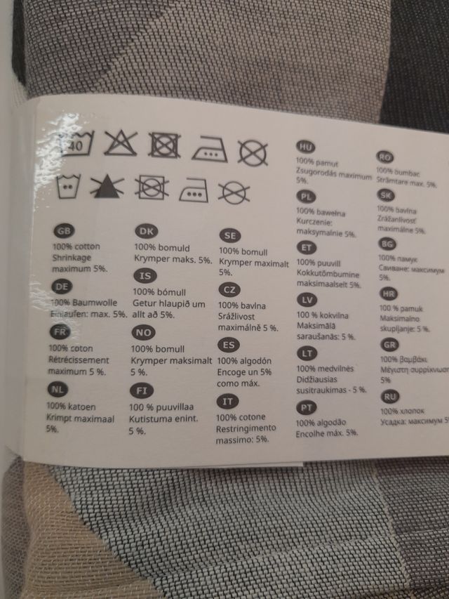 Due fodere 100% cotone.  IKEA