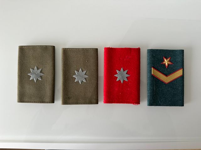 9 bracciali militari