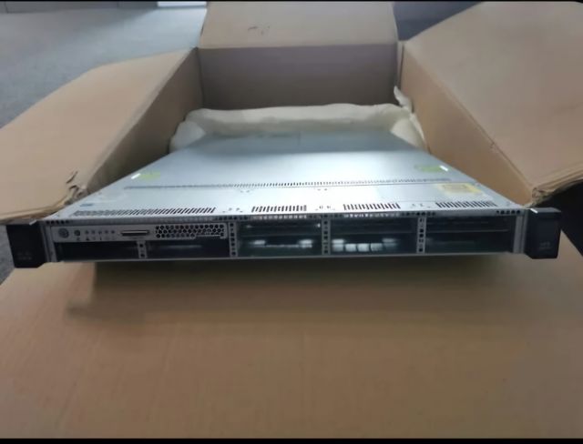 Servidor Cisco UCSC-C220-M3S