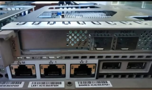 Servidor Cisco UCSC-C220-M3S