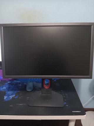 Pantalla BenQ zowie 144hz teclado de regalo y rato
