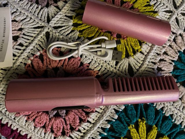 Plancha de pelo y peine alisador