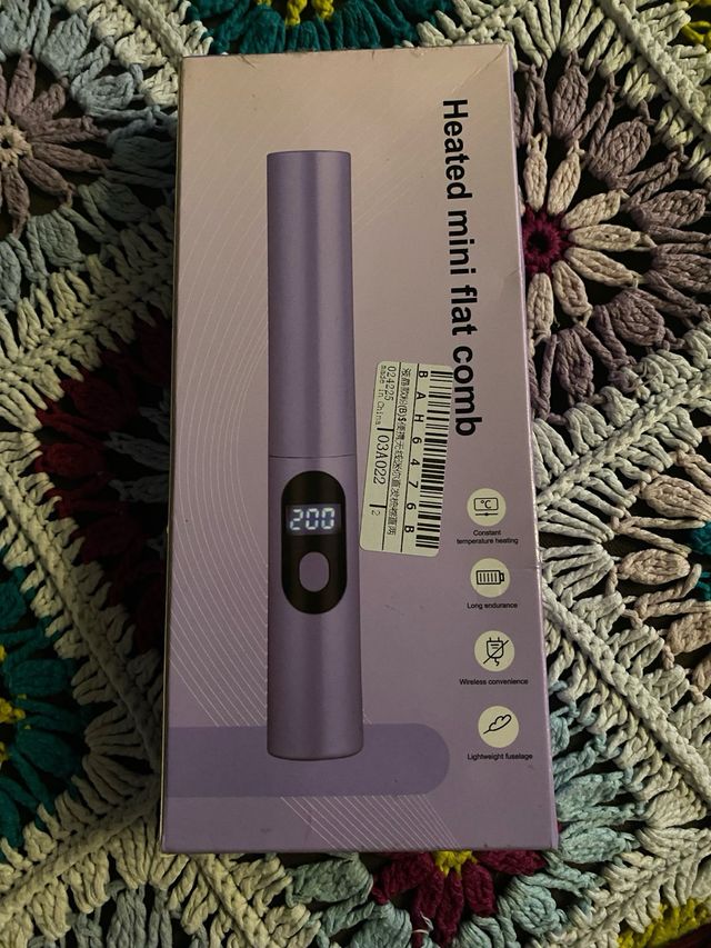 Plancha de pelo y peine alisador