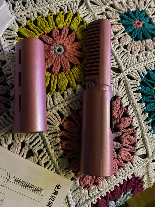 Plancha de pelo y peine alisador