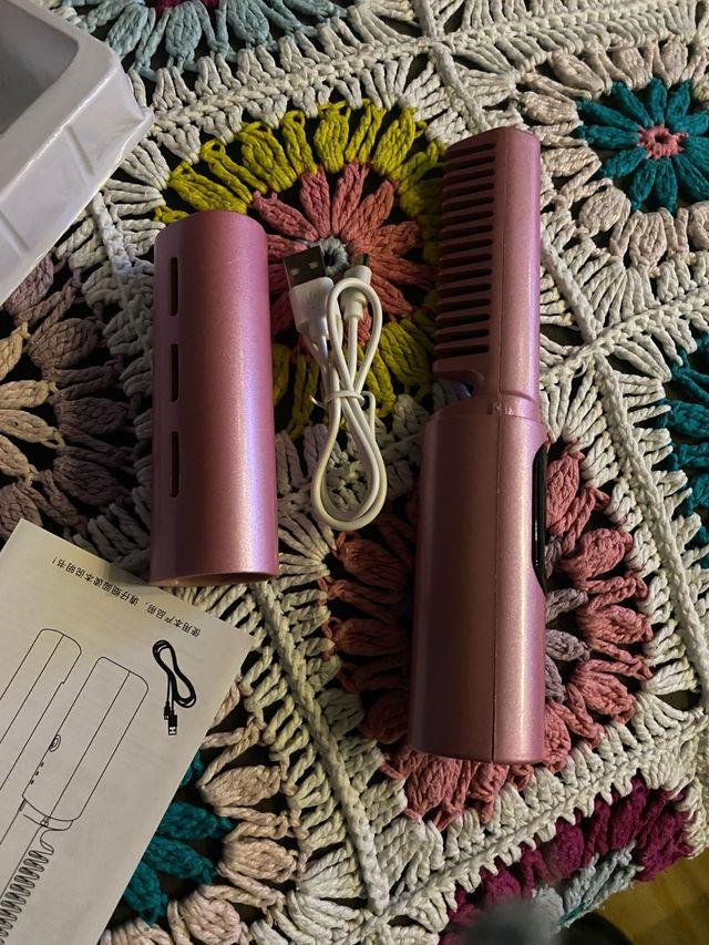 Plancha de pelo y peine alisador