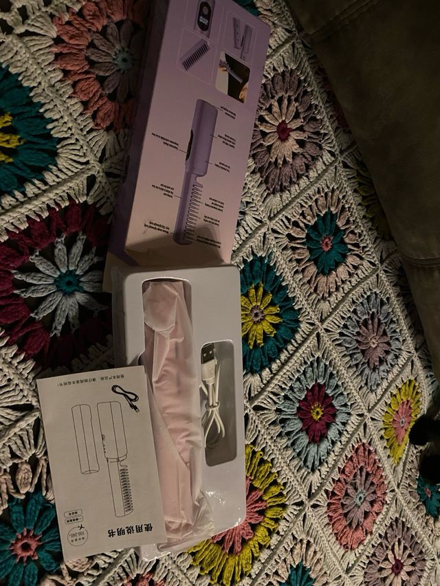 Plancha de pelo y peine alisador