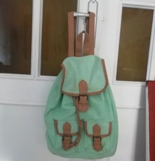 Lote jerseys y bufandas, regalo mochila 