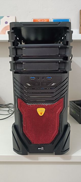 Torre pc Aero cool SOLO LA TORRE