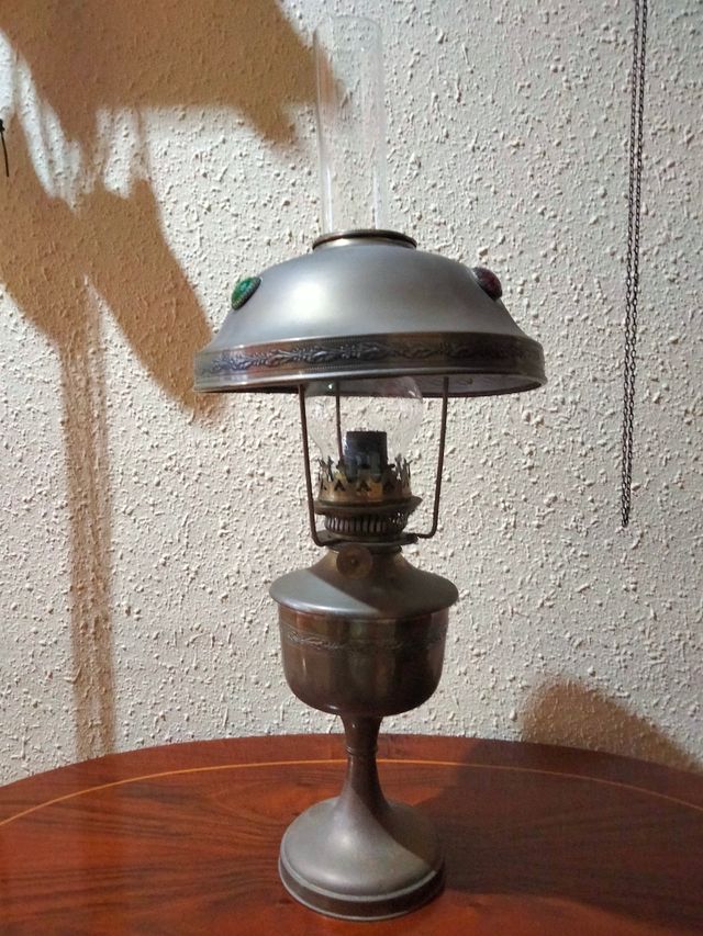 ANTICA LAMPADA QUINQUE BANCHIERE IN BRONZO E CRISTALLO