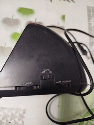 Radio despertador aiwa