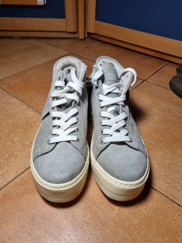 Scarpe con frange, numero 37