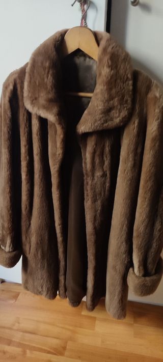 Abrigo de piel.