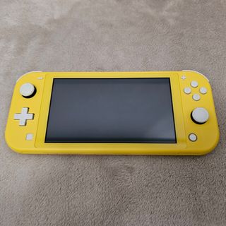 Nintendo Switch Lite Amarilla + Funda Protectora