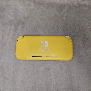Nintendo Switch Lite Amarilla + Funda Protectora