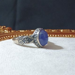 Anillo de plata con tanzanita