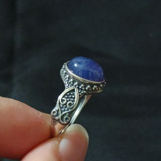 Anillo de plata con tanzanita