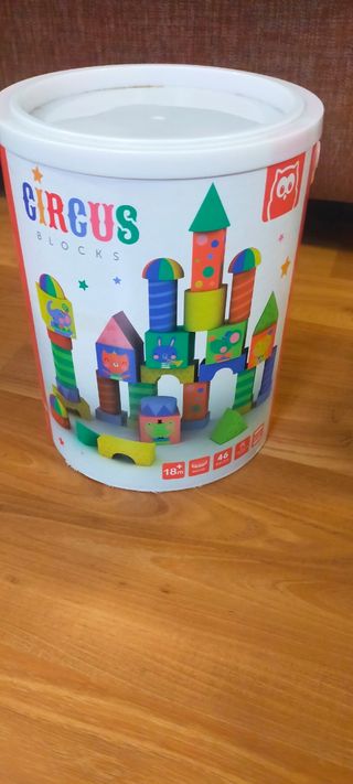 Juego de madera de construcción