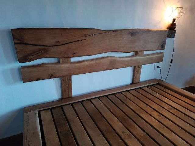 Cama Rustica de Madera Maciza
