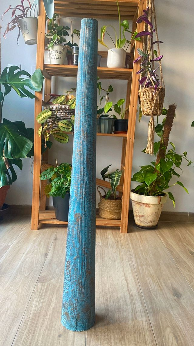 Antiguo macetero madera