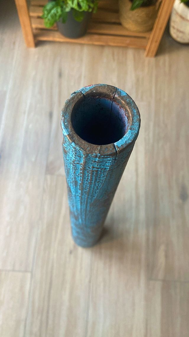 Antiguo macetero madera