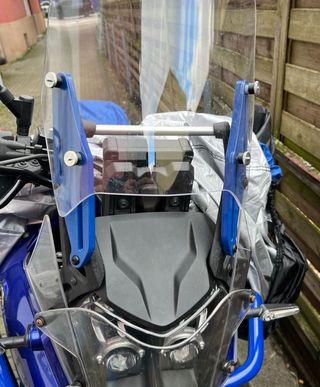 Yamaha Tenere 700 Elevador cupula