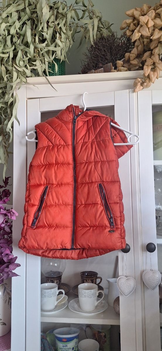 Chaleco niño 7-8 zara