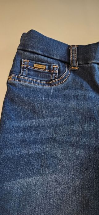 Jeans elasticizzato per bambina 
