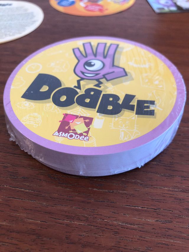 Juego de cartas Dobble Clásico