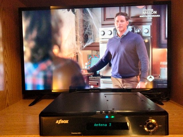 Receptor TDT + Satelite AZBox Premium HD
