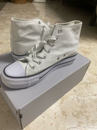 Converse blancas nuevas